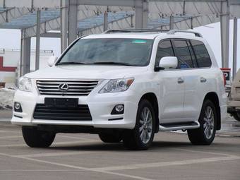 2010 Lexus LX570 Photos