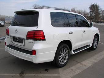 2010 Lexus LX570 Pictures