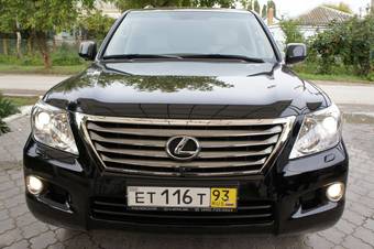 2010 Lexus LX570 Photos