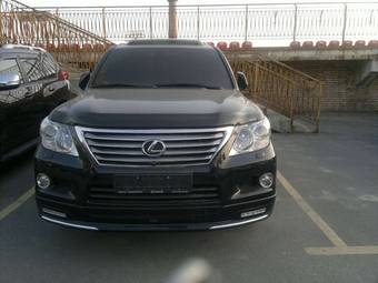 2010 Lexus LX570 Pictures