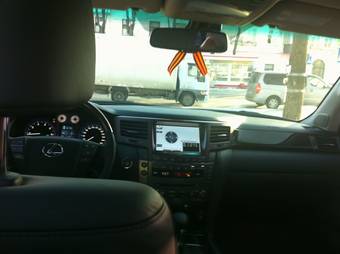 2010 Lexus LX570 Pictures