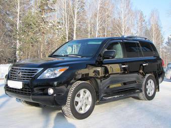 2010 Lexus LX570 Photos