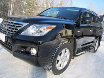 2010 Lexus LX570 Pictures