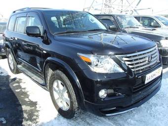 2010 Lexus LX570 Photos