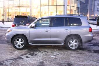2010 Lexus LX570 Pics