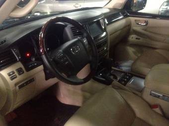 2010 Lexus LX570 Pictures