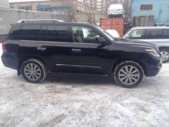 2010 Lexus LX570 Photos