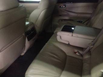 2010 Lexus LX570 Pictures