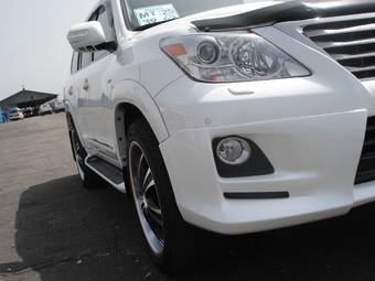 2010 Lexus LX570 Pictures