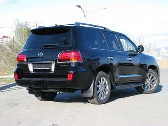 2011 Lexus LX570 Pictures