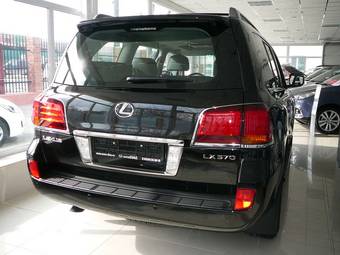 2011 Lexus LX570 Wallpapers