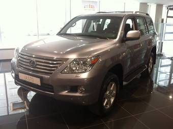 2011 Lexus LX570 Photos