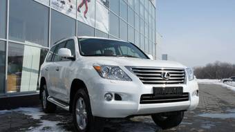 2011 Lexus LX570 Photos