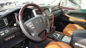 2011 Lexus LX570 Photos