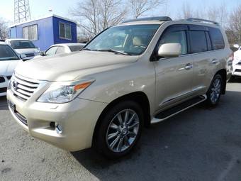 2011 Lexus LX570 Photos
