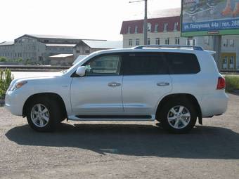 2011 Lexus LX570 Images