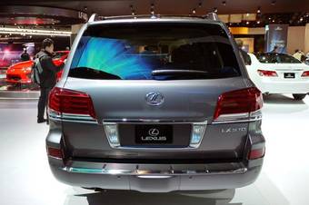 2012 Lexus LX570 Photos