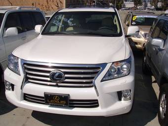 2012 Lexus LX570 Pictures