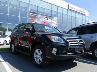 2012 Lexus LX570 Photos