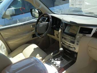 2012 Lexus LX570 Images