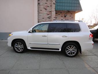 2012 Lexus LX570 Pictures