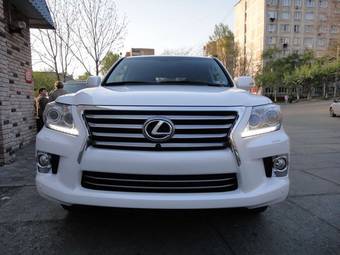2012 Lexus LX570 Photos