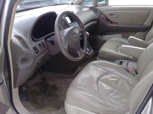 2000 Lexus RX300