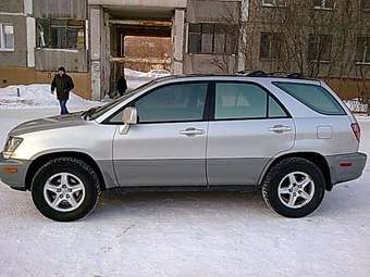 2000 Lexus RX300 Images
