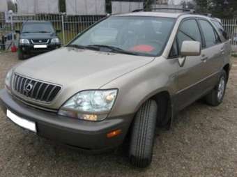 2000 Lexus RX300 Images