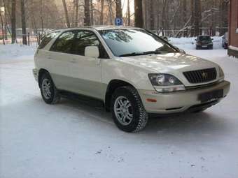 2000 Lexus RX300 Photos