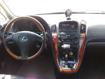 2000 Lexus RX300 Photos