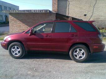 2000 Lexus RX300 Photos