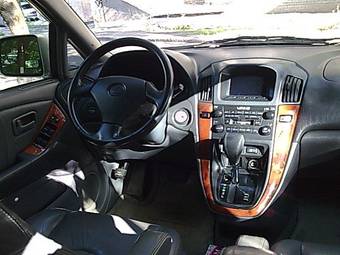 2000 Lexus RX300 Photos