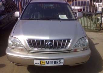 2001 Lexus RX300 Photos