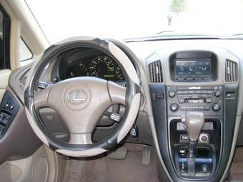 2002 Lexus RX300 Pictures