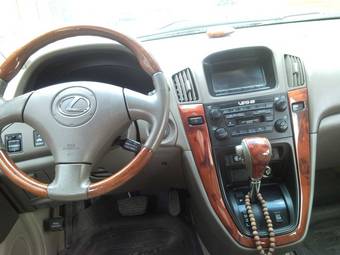 2002 Lexus RX300 Pictures