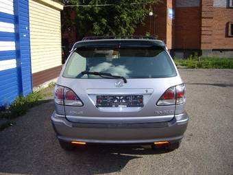 2002 Lexus RX300 Photos