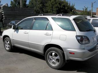 2002 Lexus RX300 Pictures