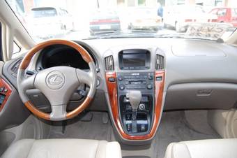 2002 Lexus RX300 Images