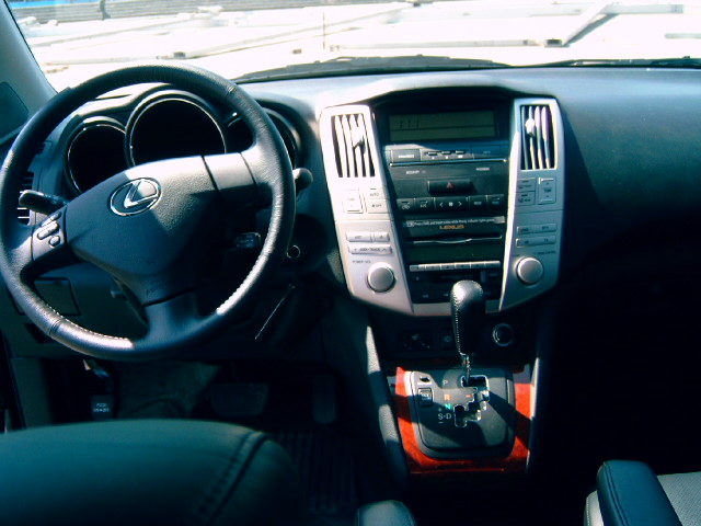 2004 Lexus RX300 Photos