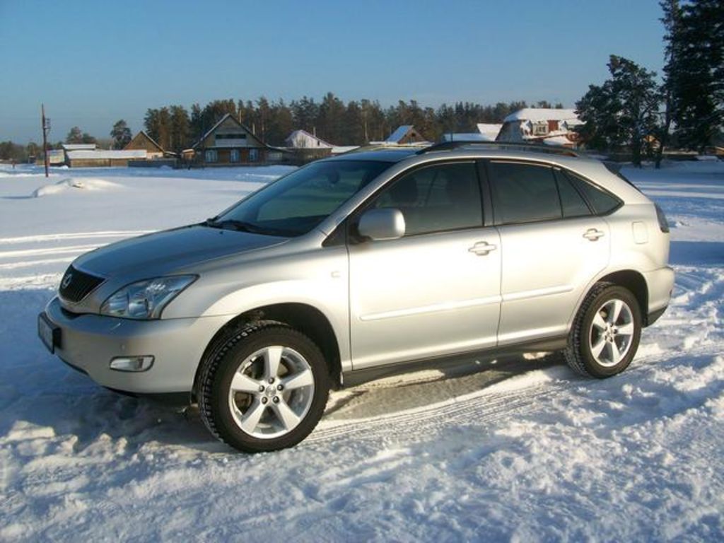 2004 Lexus RX300 specs mpg, towing capacity, size, photos