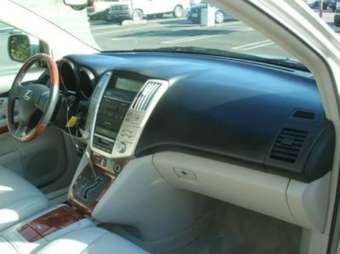 2004 Lexus RX330 Pics