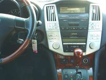 2004 Lexus RX330 Photos