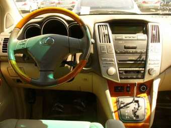 2004 Lexus RX330 Pictures