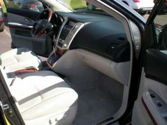 2004 Lexus RX330 Photos
