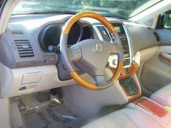 2004 Lexus RX330 Images