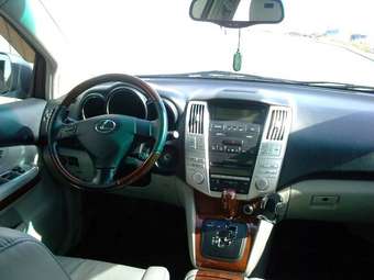 2004 Lexus RX330 Images