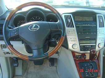 2004 Lexus RX330 Photos