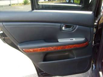 2004 Lexus RX330 Pics