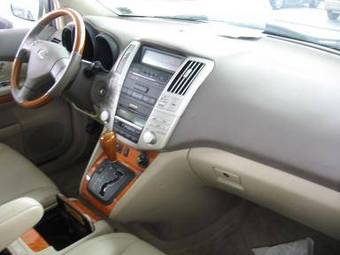 2004 Lexus RX330 Photos